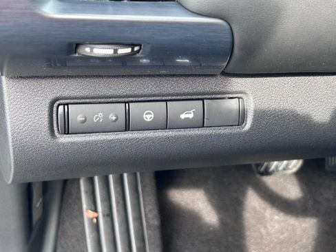 Used 2026 Nissan Pathfinder Rock Creek AWD/4WD image 15