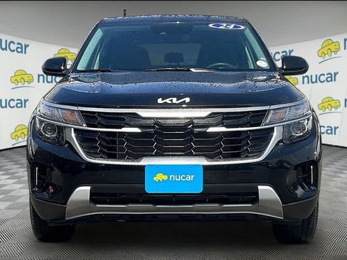 Used 2024 Kia Seltos LX AWD/4WD image 2