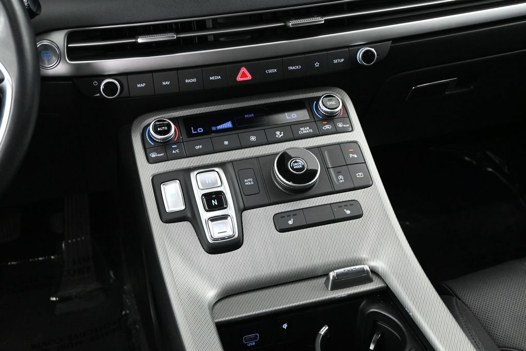 Used 2024 Hyundai Palisade SEL FWD image 16