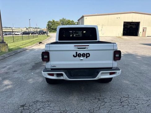 Used 2021 Jeep Gladiator Overland AWD/4WD image 6