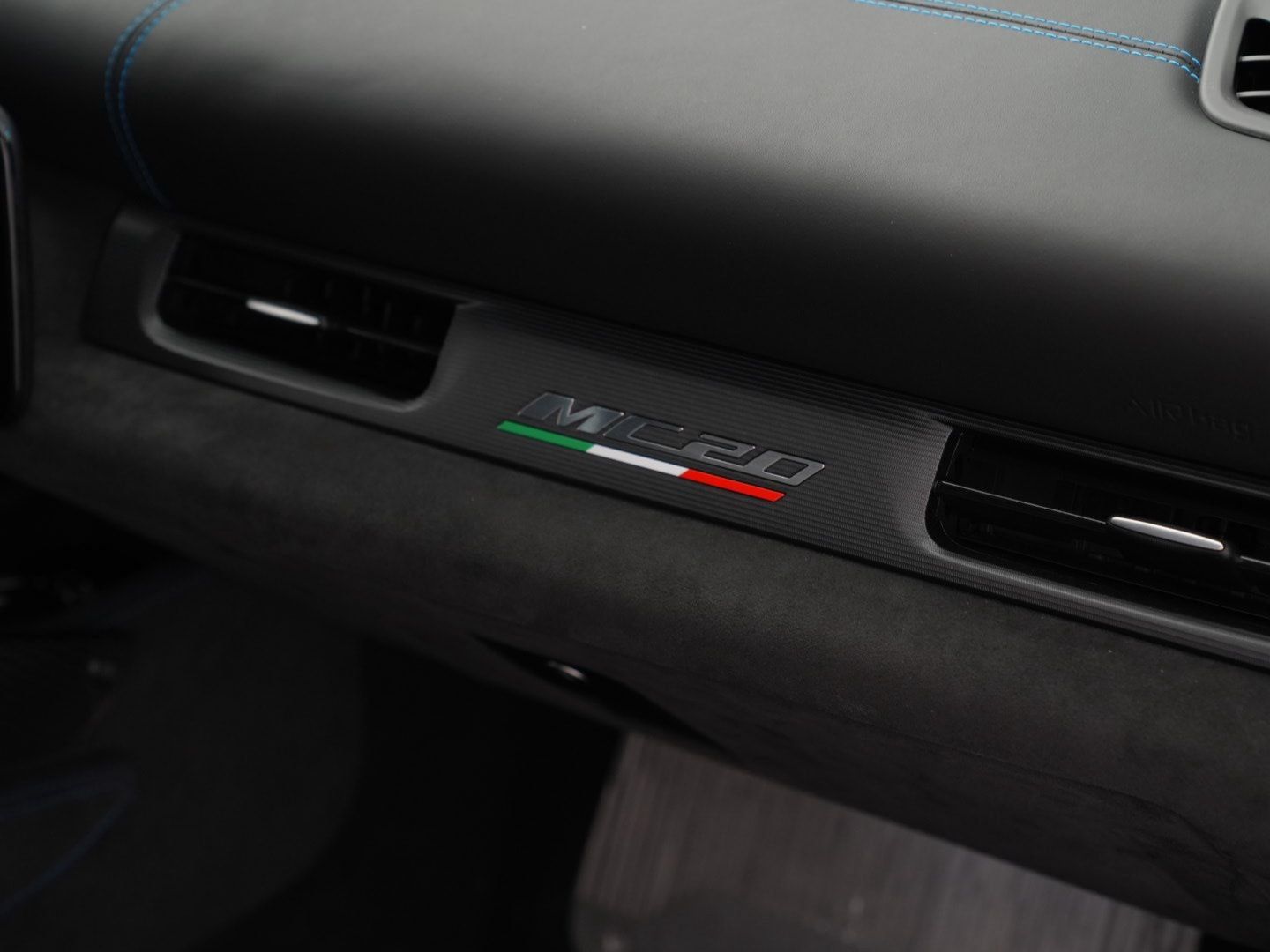 Used 2023 Maserati MC20 Coupe RWD image 31