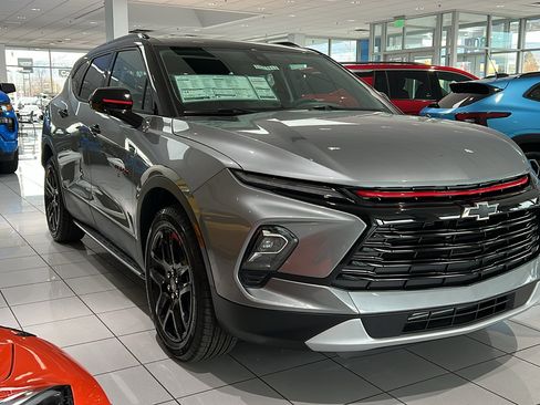 New 2025 Chevrolet Blazer LT w/ Redline Edition image 3