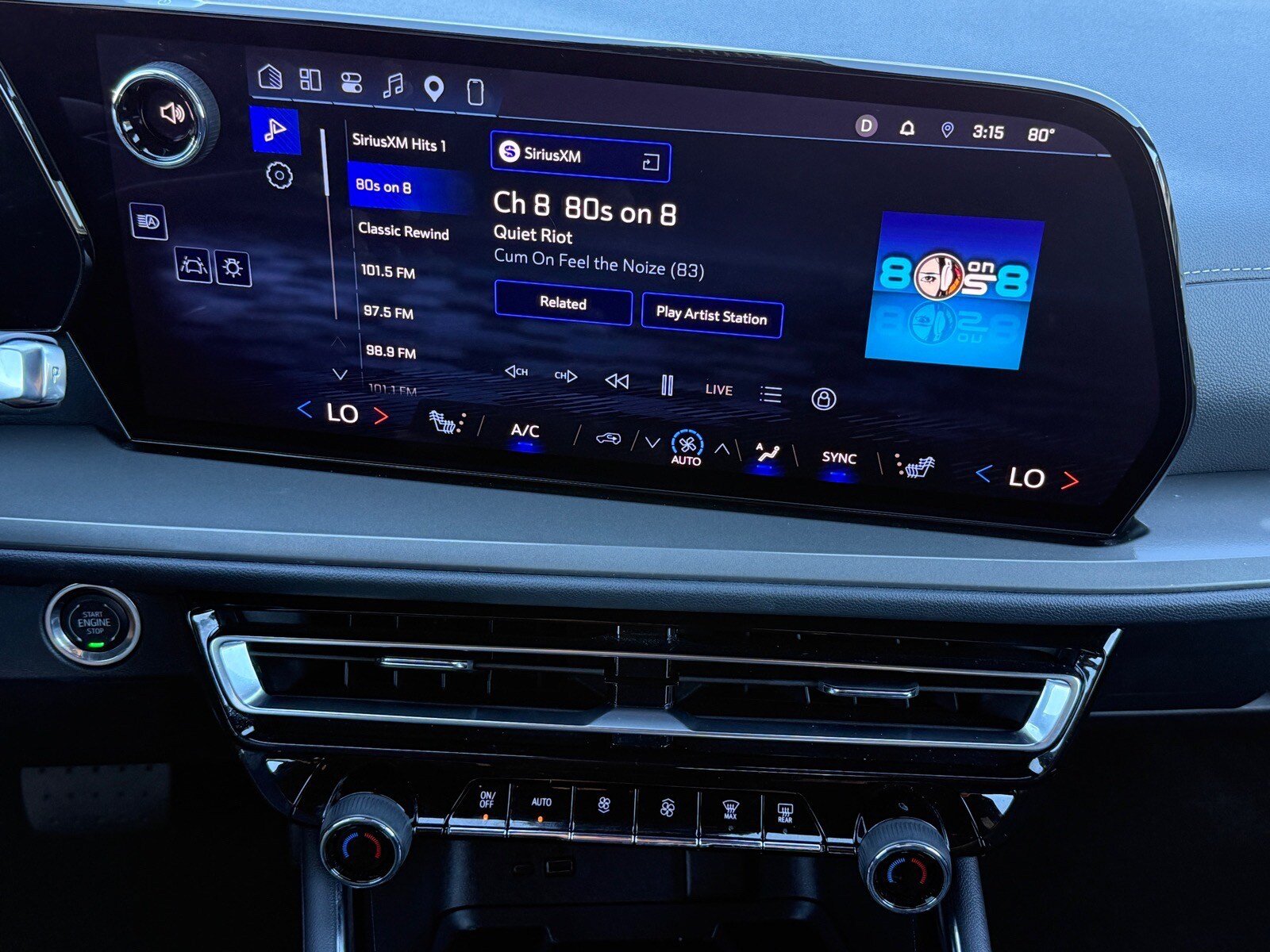 Used 2026 Chevrolet Traverse LT FWD image 18