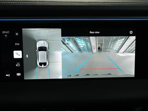 Certified 2025 Porsche Macan 4 Electric AWD/4WD image 21