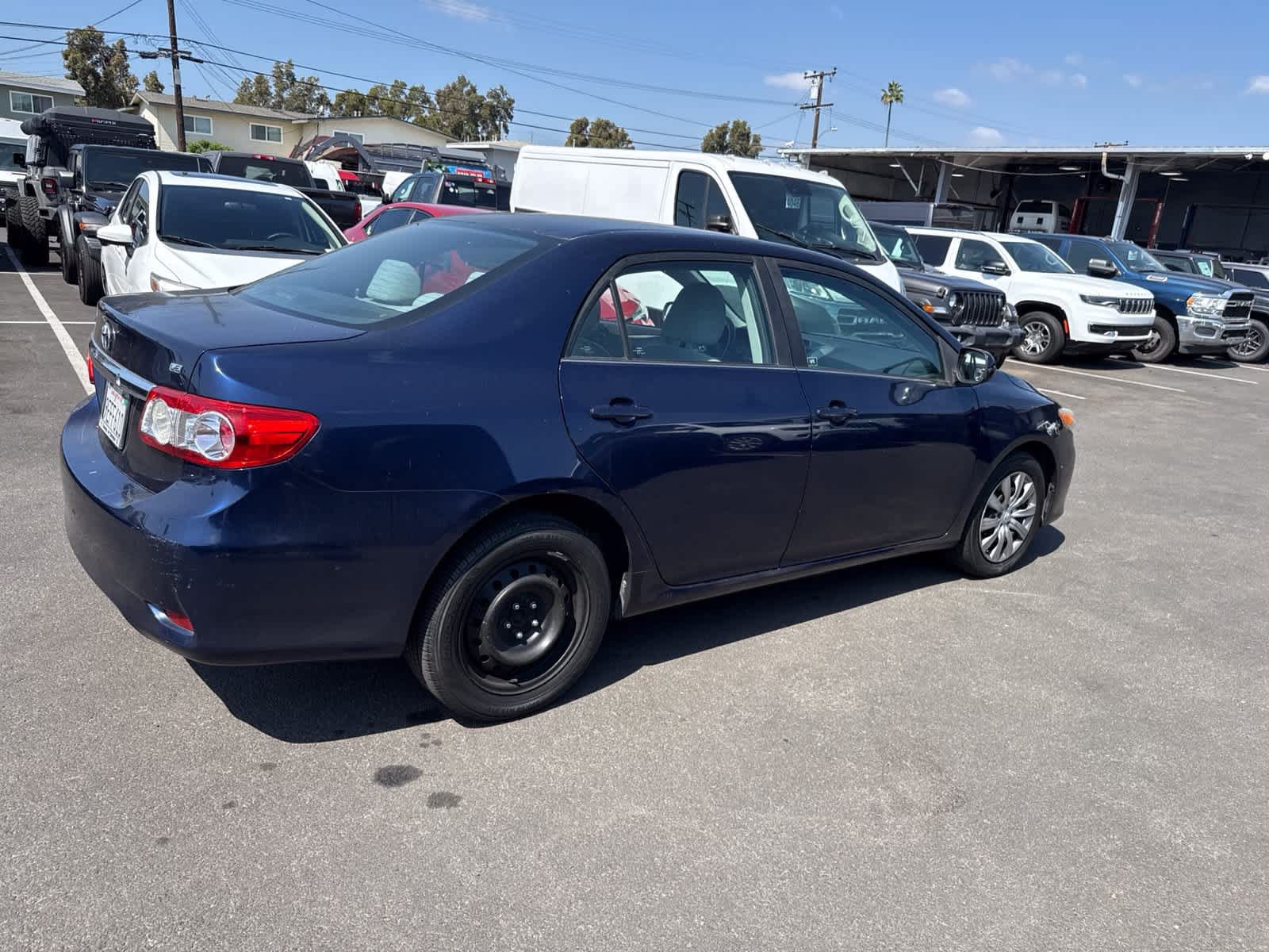Used 2013 Toyota Corolla LE FWD image 12