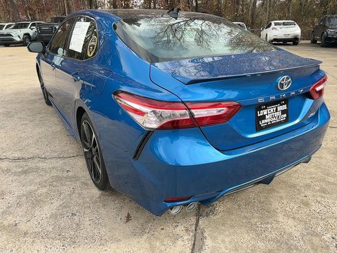 Used 2020 Toyota Camry XSE image 7