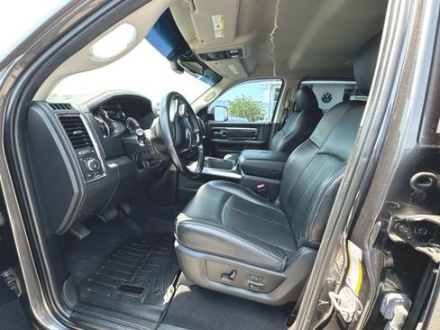 Used 2018 RAM 2500 Laramie w/ Sport Appearance Group AWD/4WD image 10