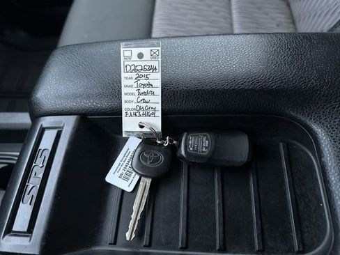 Used 2015 Toyota Tundra SR5 image 28