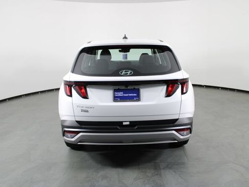 Certified 2026 Hyundai Tucson SE FWD image 10
