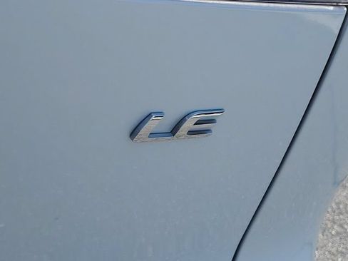 Used 2022 Toyota Corolla Cross LE w/ Moonroof Package FWD image 28