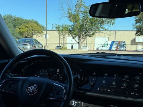 Used 2023 Buick Envision Essence image 34