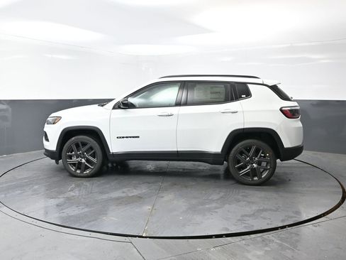 New 2026 Jeep Compass Latitude w/ Sun and Sound Group image 6