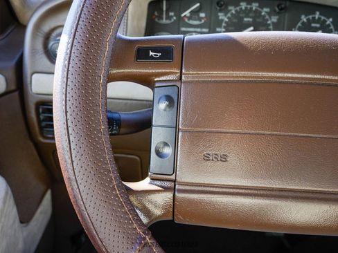 Used 1994 Ford Bronco Eddie Bauer image 30