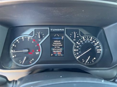 Used 2022 Toyota Tundra Limited w/ Power Package RWD image 27