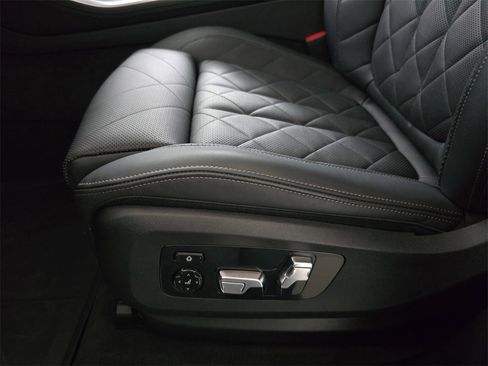 Used 2024 BMW X5 xDrive50e w/ Executive Package image 30