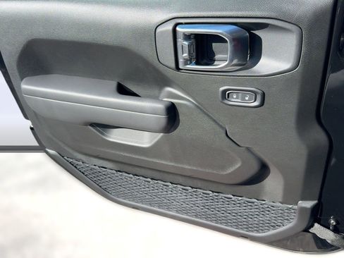 New 2026 Jeep Gladiator Sport image 11