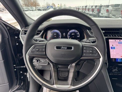 New 2025 Jeep Grand Cherokee L Limited w/ Trailer Tow Package image 17