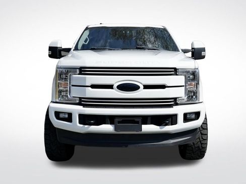 Used 2018 Ford F250 Lariat w/ Lariat Value Package image 11