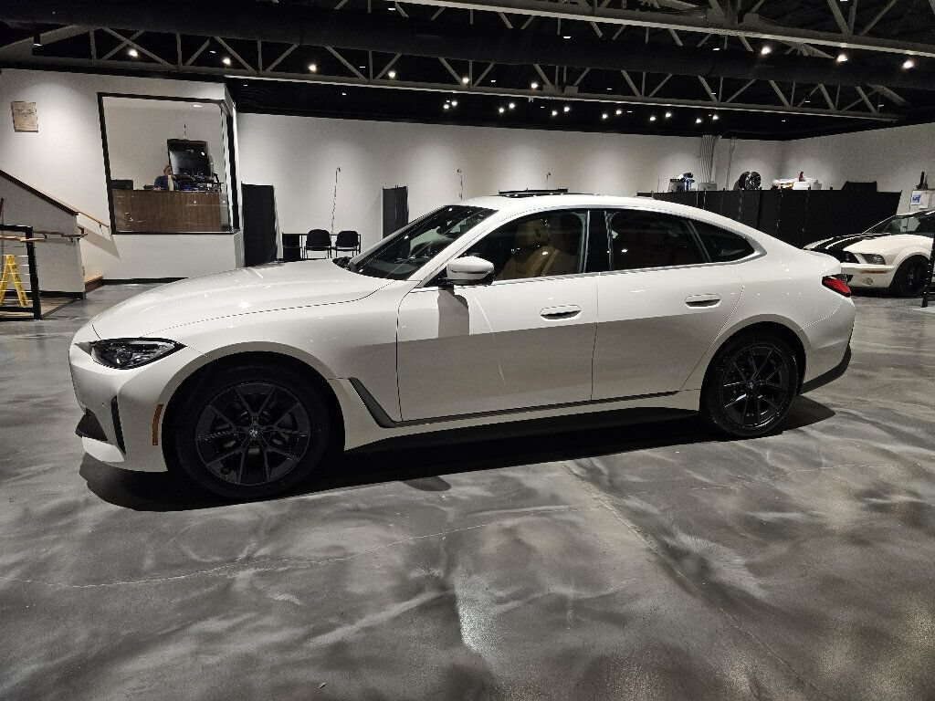 Used 2023 BMW i4 eDrive35 w/ Premium Package RWD image 8