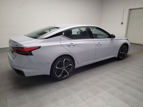 Used 2024 Nissan Altima 2.5 SR w/ SR Premium Package image 10