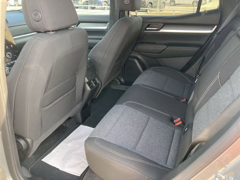 Used 2025 GMC Terrain Elevation image 26