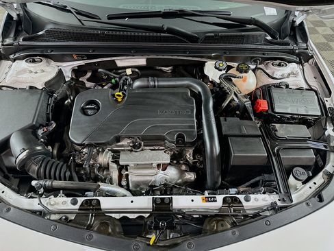 Used 2024 Chevrolet Malibu LT image 31