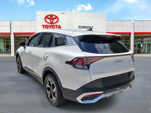 Used 2025 Kia Sportage LX FWD image 4