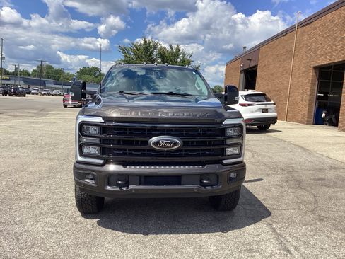 Used 2024 Ford F250 Lariat w/ Lariat Ultimate Package AWD/4WD image 6