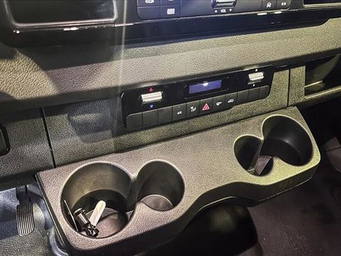 Used 2025 Mercedes-Benz Sprinter 2500 image 14