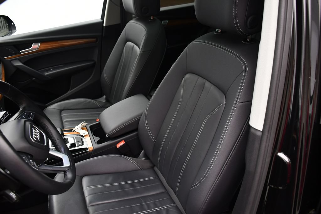 Certified 2023 Audi Q5 2.0T Premium w/ Convenience Package AWD/4WD image 40
