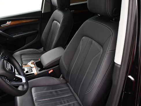 Certified 2023 Audi Q5 2.0T Premium w/ Convenience Package AWD/4WD image 40