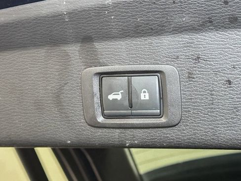 Used 2023 Mitsubishi Outlander SE image 22