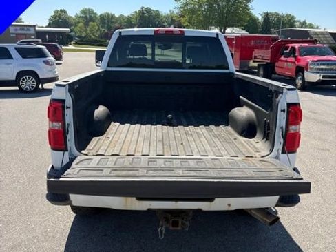 Used 2015 GMC Sierra 2500 Denali w/ Driver Alert Package AWD/4WD image 11