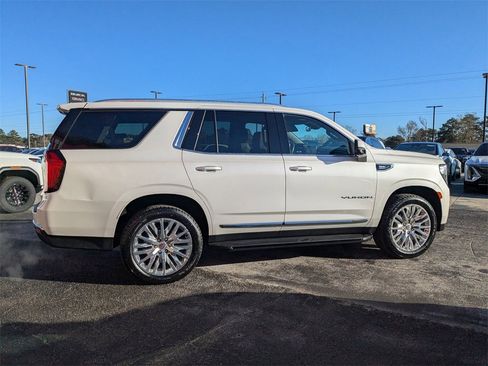 Certified 2023 GMC Yukon SLT w/ SLT Premium Package image 6