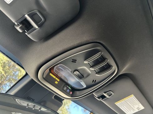 Used 2024 Buick Envista Sport Touring w/ Convenience I Package image 34