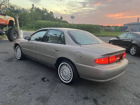 Used 2002 Buick Century Custom w/ Special Edition Pkg FWD image 9