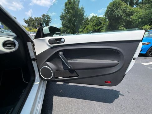 Used 2013 Volkswagen Beetle 2.5 FWD image 20