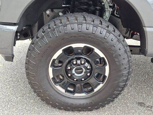 Certified 2026 Ford F250 Lariat w/ Tremor Off-Road Package AWD/4WD image 28