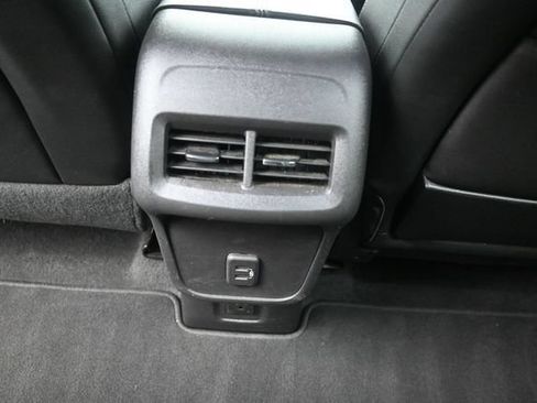Used 2024 GMC Terrain SLT AWD/4WD image 26