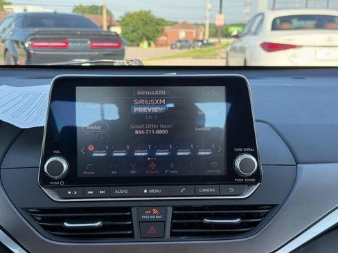 Used 2024 Nissan Altima 2.5 SR FWD image 21