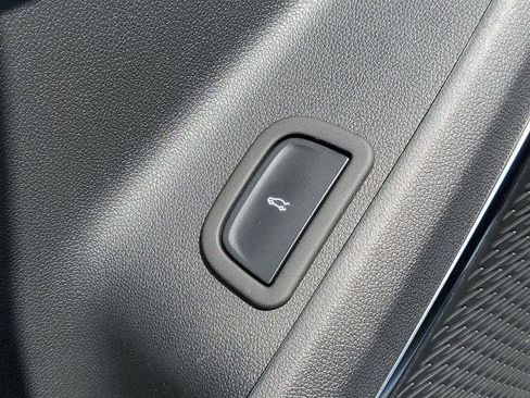 Used 2025 Chevrolet Traverse High Country w/ LPO, Floor Liner Package AWD/4WD image 26