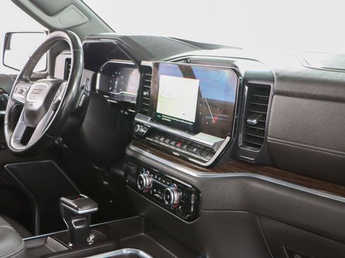 Used 2022 GMC Sierra 1500 Elevation w/ LPO, Elevation Black Package image 28