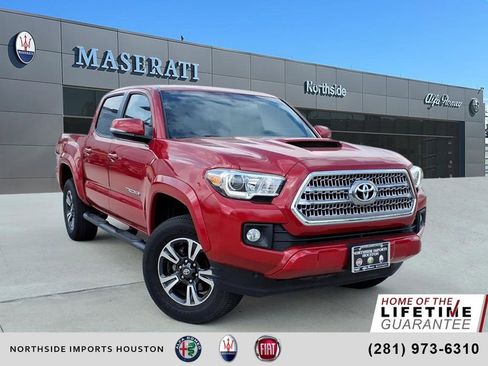 Used 2016 Toyota Tacoma TRD Sport image 1