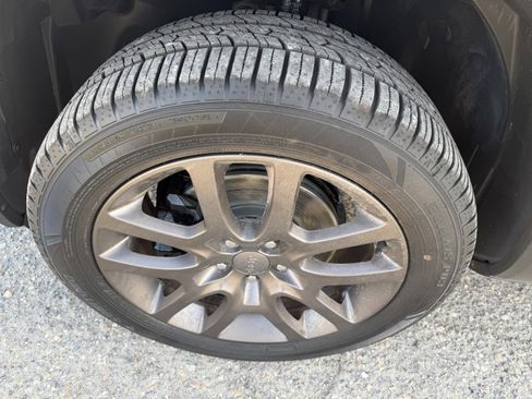 Used 2016 Jeep Renegade 75th Anniversary image 21