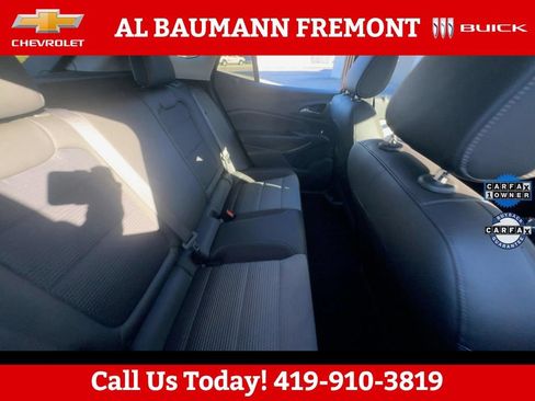 Used 2025 Chevrolet Trax LT FWD image 17