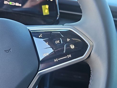 New 2025 Volkswagen ID. Buzz Pro S image 16