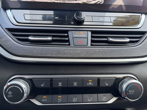 Certified 2023 Nissan Altima 2.5 SV w/ SV Premium Package image 15