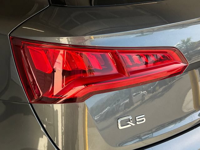 Used 2020 Audi Q5 e Premium w/ Convenience Package AWD/4WD image 16