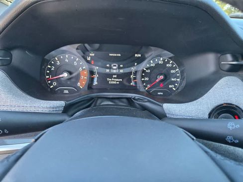 Used 2024 Jeep Compass Latitude AWD/4WD image 16