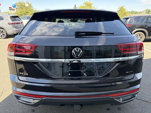 Certified 2023 Volkswagen Atlas Cross Sport SE w/ Panoramic Sunroof Package AWD/4WD image 5